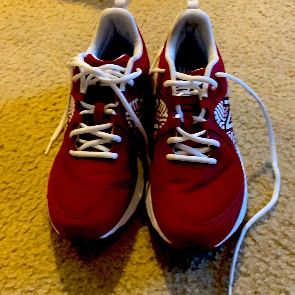 New Balance boys sneakers size 8.5